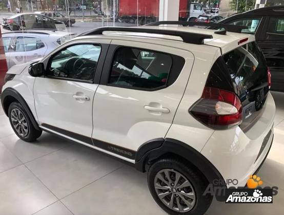 FIAT MOBI 1.0 FIREFLY FLEX TREKKING MANUAL FIAT MOBI 1.0 FIREFLY FLEX TREKKING MANUAL
